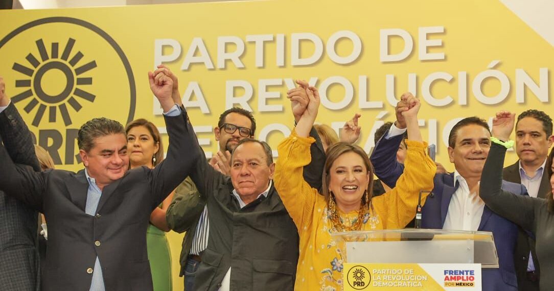 ‘Vamos contigo’: PRD da respaldo oficial a Xóchitl Gálvez para candidatura del Frente Amplio