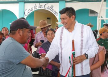 Convoca Salomón Jara a Asunción Ocotlán a combatir marginación, pobreza y corrupción