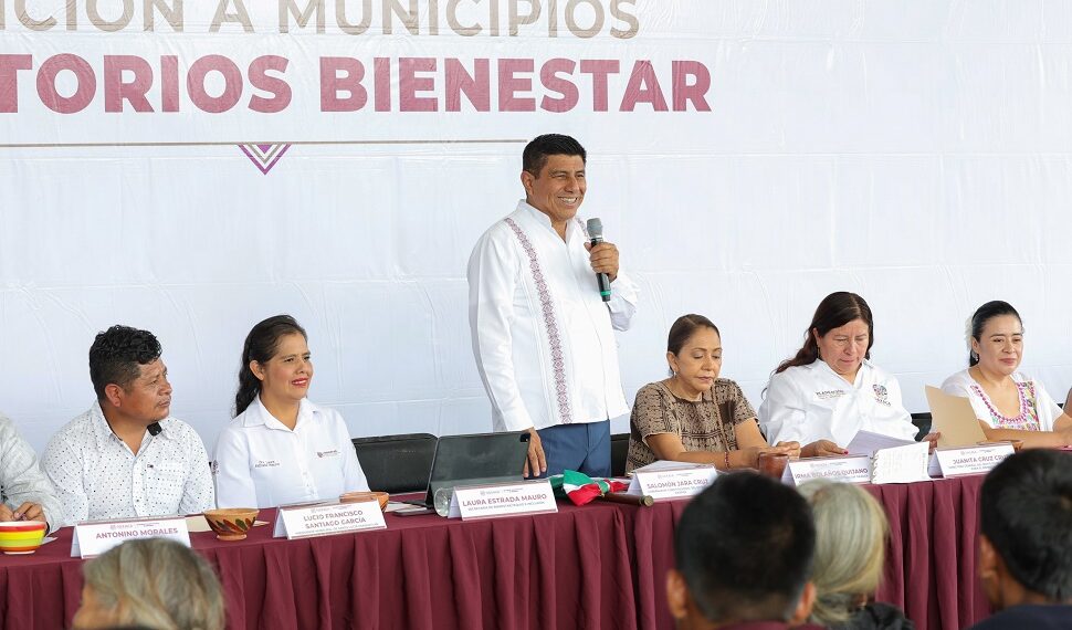 Ofrece Salomón Jara trabajo e inversiones para que Santa Lucía Miahuatlán despunte en desarrollo