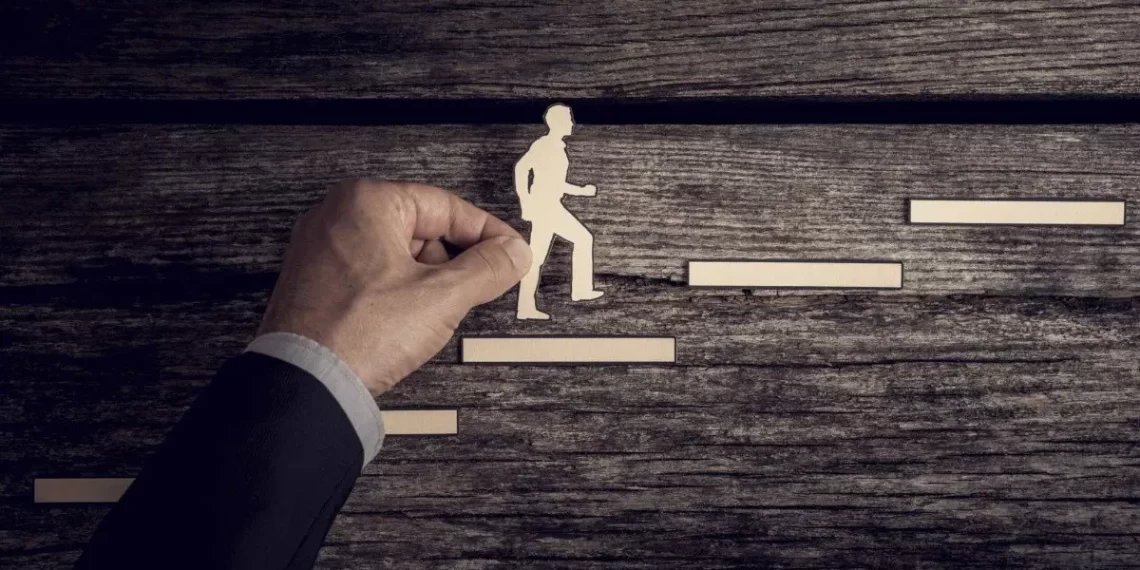 Cómo avanzar en tu carrera sin necesidad de cambiar de trabajo