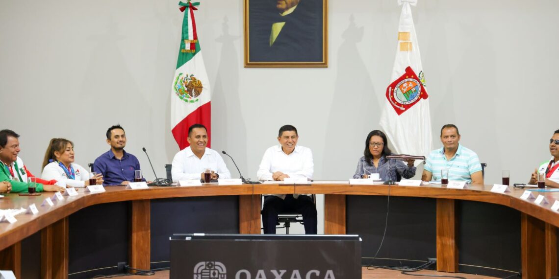 Apoya Gobierno de Salomón Jara a medallistas del deporte adaptado