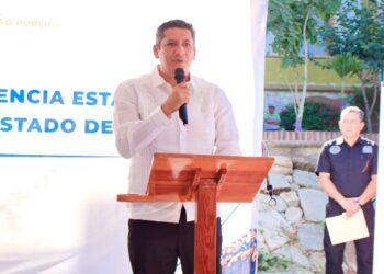 Recibe Agencia Estatal de Investigaciones (AEI) dotación de equipo táctico e insumos