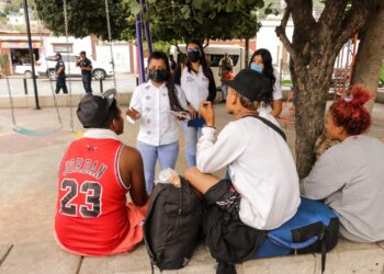 Atiende DIF Estatal a niñas, niños y adolescentes en tránsito por la capital oaxaqueña