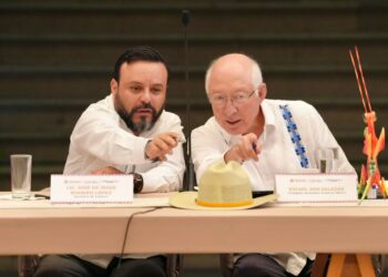 Firma de Iniciativa Oaxaca, muestra que en la entidad hay paz social, gobernabilidad y seguridad