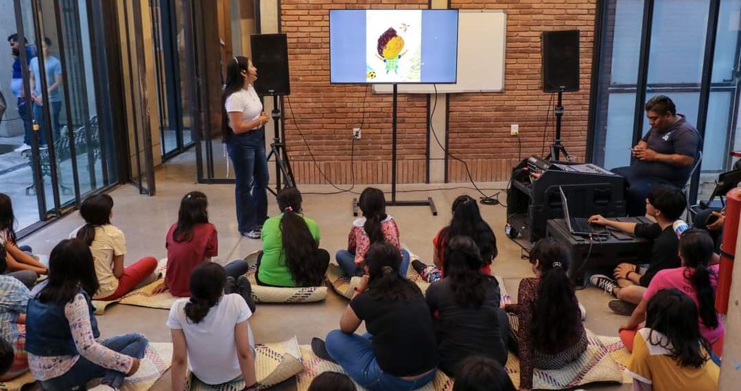 Amor a la lectura y promoción de valores, orientación del programa Minutos para Imaginar del DIF Oaxaca