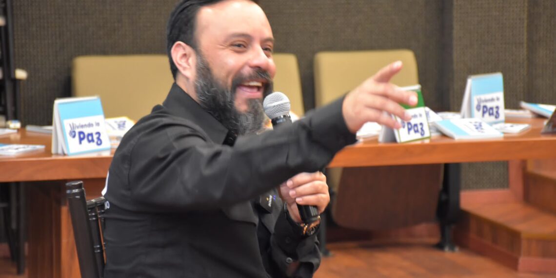 Acerca Sego el programa Viviendo la Paz a juventudes oaxaqueñas