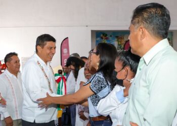 Con millonaria inversión en salud, caminos y cultura, llega el desarrollo a Zimatlán de Álvarez