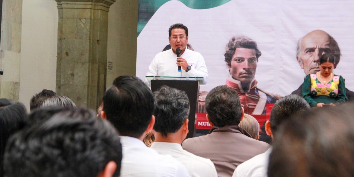 Amplía Gobierno del Estado programa de atención al rezago educativo en Oaxaca