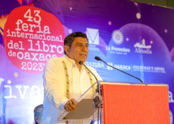 Los libros son la herramienta para generar una revolución de las conciencias: Salomón Jara
