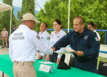 Capacita SSPC a elementos de la Policía Turística en nado y rescate