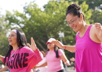 Realiza SSO Bailatón Rosa para promover la adopción de estilos de vida activo y saludable