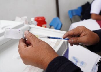 Arranca SSO campaña de vacunación para temporada invernal en Oaxaca