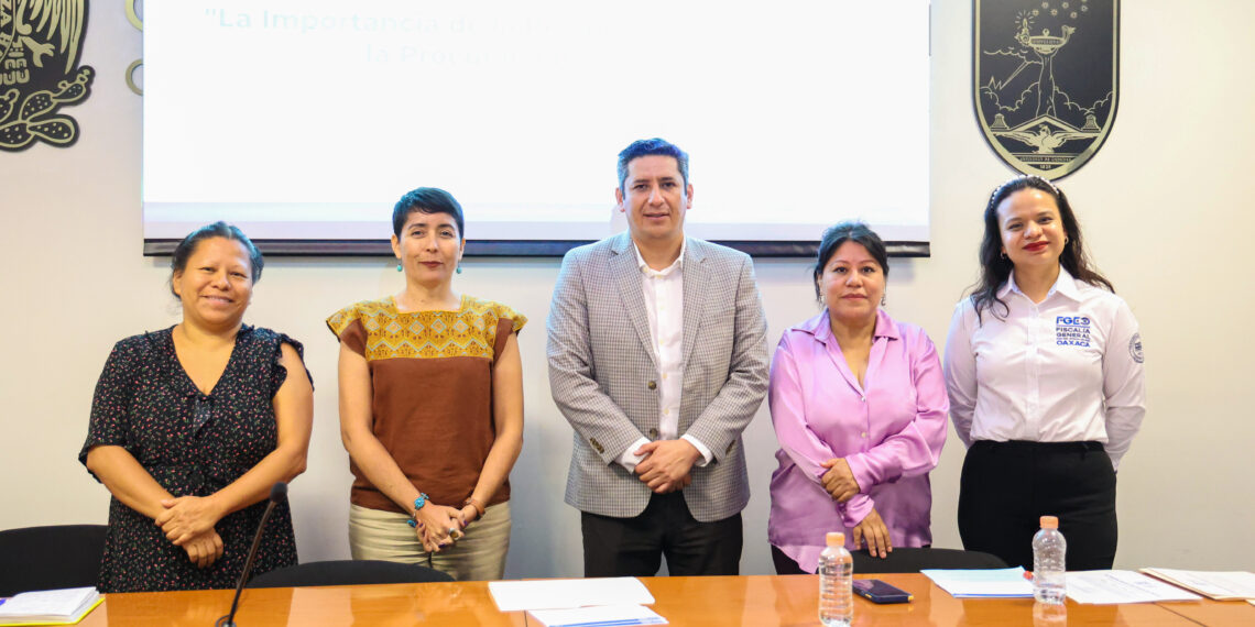 En el marco del 25N. Fortalece Fiscalía de Oaxaca procesos formativos con perspectiva de género