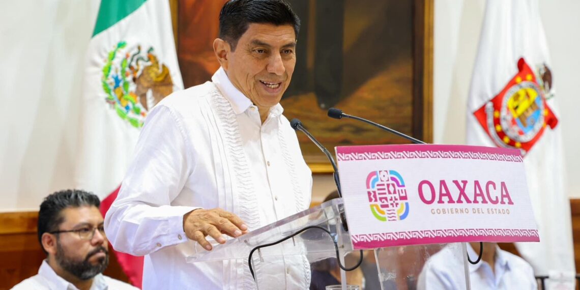 Entrega Salomón Jara 106 boletas de liberación a personas indígenas y de escasos recursos