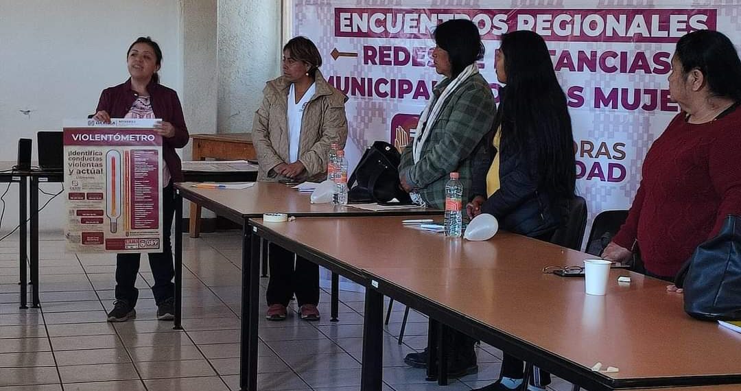 Capacitan a titulares de Instancias Municipales de las Mujeres de la Sierra de Juárez