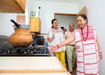 Equipa DIF Oaxaca Casa de Día para personas adultas de San LorenzoCacaotepec