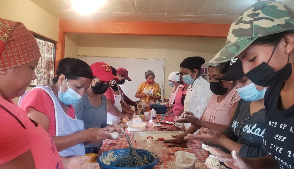 Capacitará Icapet a personal del sector turístico y habitantes de la Costa