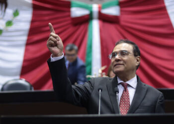 A recuperar la industria eléctrica nacional, reta Benjamín Robles a la oposición