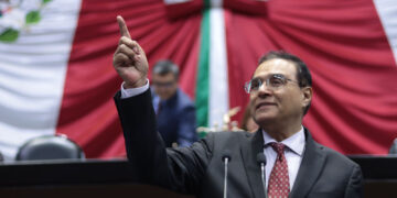 A recuperar la industria eléctrica nacional, reta Benjamín Robles a la oposición