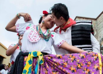 Cerca de 80 delegaciones buscan participar en la Guelaguetza 2024