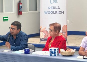 La dirigente estatal del PAN, Perla Woolrich Fernández anunció la visita a Oaxaca de la candidata presidencial Xóchitl Gálvez Ruíz