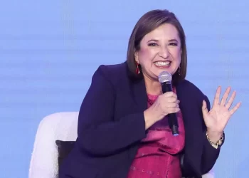 Xóchitl analiza reanudar construcción del Aeropuerto de Texcoco… si gana